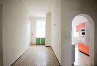 3-ZIMMER-ALTBAU MIT BALKON - SANIERUNGSBEDÜRFTIG IN TOP LAGE!