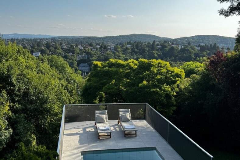 Wohngenuss mit Traumfernblick: Teilmöblierte Traumvilla mit Outdoorpool, Garten, Sauna, Jacuzzi Indoor, Tischtennistisch, etc., Haus-miete, 6.500,00,€, 1190 Wien 19., Döbling