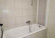 UNBEFRISTET, INNSTRASSE, sonnige 69 m2 Altbau, 2 Zimmer, Komplettküche, Wannenbad, Parketten, 2. Liftstock