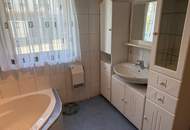 Großzügiges Familienhaus mit Potential - nur 10 Minuten von Wels!