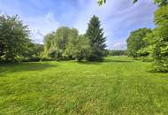 Großzügige Liegenschaft auf 4.361 m² Bauland – zwei Wohneinheiten, großer Garten, Nebengebäude und idyllischer Innenhof