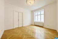Sanierter Stilaltbau mit exklusivem Dachaubau – Wohnen über den Dächern des Dritten