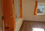 14979 Haushälfte mit Terrasse!