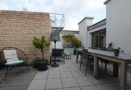 Architektenjuwel im Dachgeschoss mit privater Terrasse – stilvoll, selten, einzigartig
