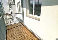 Traum-Balkon / Dachgeschoss ohne Schrägen / Naschmarkt um´s Eck / U-Bahn vor der Türe / 3 Zimmer perfekt aufgeteilt! Einfach WOW! HIP und TRENDY die Gegend - Magisch schön das Altbauhaus!