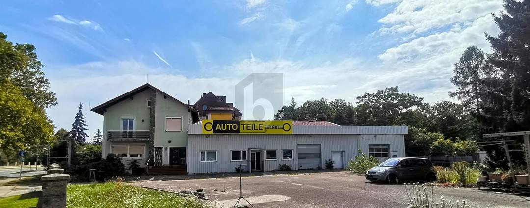WEITLÄUFIGES GRUNDSTÜCK MIT ENTWICKLUNGSPOTENZIAL