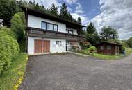 Wohnen mit Weitblick – Großzügiges Einfamilienhaus in Hanglage mit Garten und Bergblick
