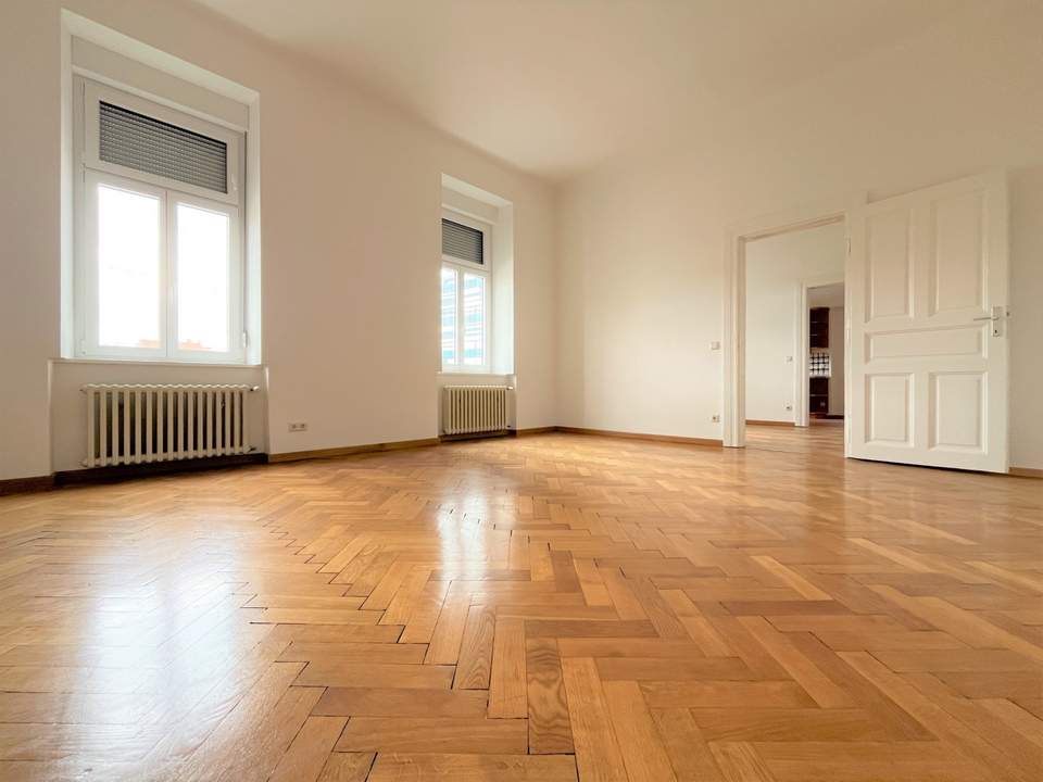 Großzüzige Altbauwohnung in Top-Lage