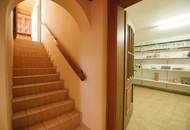 Einzigartiges Haus in Südlage mit unverbaubarem Fernblick auf leichter Hanglage