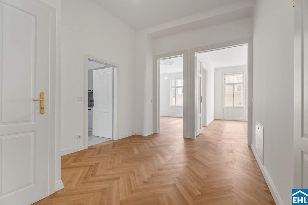 Eleganter Altbau mit modernem Penthouse-Dachausbau