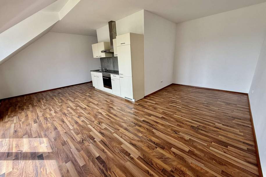 Schöne 2-Zimmer Dachgeschosswohnung in Pottenbrunn, Wohnung-miete, 690,00,€, 3140 Sankt Pölten(Stadt)