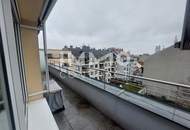 Erstbezug nach Renovierung. Single DG- Terrassen- Wohnung mit Air-Condition.