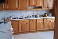 Stilvolles Wohn-Bauernhaus mit Nebengebäuden und Grüngarten!