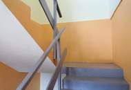 Sanierungsbedürftiges Zweifamilienhaus mit Nebengebäuden in Traumlage