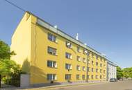 Nußwaldgasse - sanierungsbedürftige Neubaugarconniere mit separater Einbauküche zu verkaufen