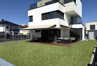 Ultramoderne Arch.-Villa Stahlbeton-Bauweise im neuen Villenviertel // Ultra-modern architect-designed villa Reinforced concrete construction //