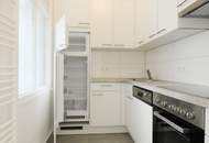 GROSSZÜGIG GESCHNITTENER 2-ZIMMER-ALTBAU IN TOLLER LAGE