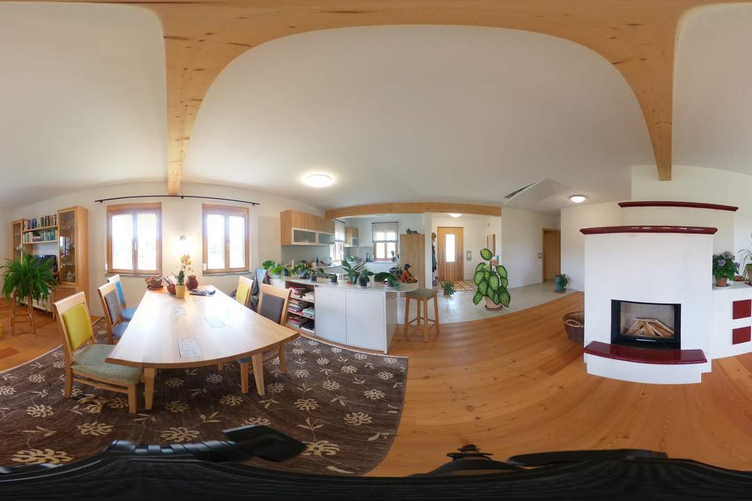 *neuwertiger* BUNGALOW mit einzigartiger Steingartengestaltung und Naturteich in Ruhelage