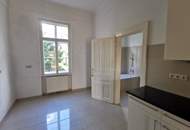 Schöne 4,5 Zimmer Altbau-Villenetage mit Gartennutzung und kleinem KFZ-Stellplatz