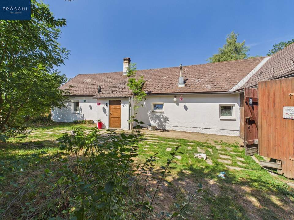 Ruhig wohnen im Waldviertel: Haus mit Garten, Garage und Entwicklungspotenzial nahe dem Schwimmteich