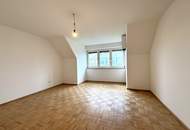 Großzügige und helle 2 Zimmer Wohnung im Dachgeschoss | ca. 63 m² | Klimaanlage | zzgl. PKW-Stellplatz | Friedrich Schiller-Straße
