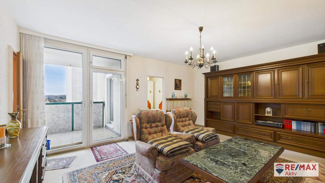 Toll geschnittene, helle Eigentumswohnung in traumhafter Lage mit Balkon &amp; Lift