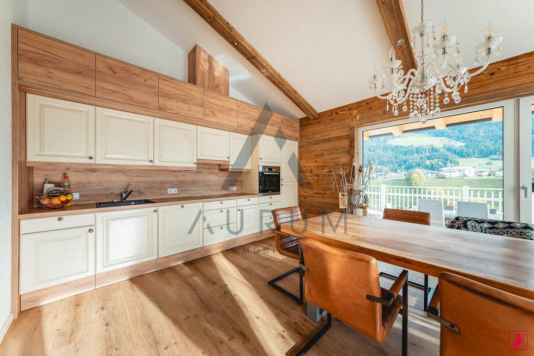 Hochwertiges Zweifamilienhaus in sonniger Aussichtslage