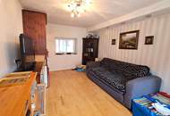 renovierter Vierkanthof mit großem Obstgarten