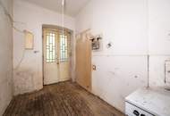 ++NEU++ Sanierungsbedürftige 4-Zimmer Altbauwohnung mit Terrasse in fantastischer Lage!
