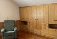 Geräumiges Einfamilienhaus mit Wintergarten und viel Potential