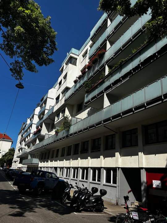 "Wohnen in Parknähe- ruhige 3 Zimmer Wohnung mit Loggia, ideal für Familien“