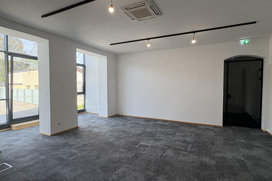 Modern ausgestattete Büro-/Kanzleifläche in zentraler Stadtlage, Gewerbeobjekt-miete, 3.276,00,€, 4910 Ried im Innkreis