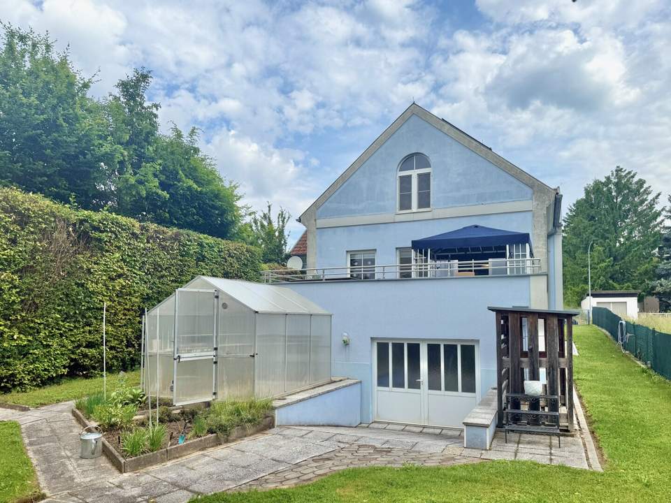 Ruhelage, umgeben vom Grünen | Gartenfläche ca. 1.564m² | Luftwärmepumpe, Solaranlage I beheizbarer Pool I eigene Obstbäume