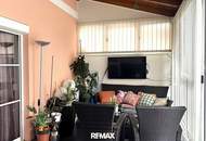 "Modernes Reihenhaus mit Pool, Keller, 2 Stellplätze&Garage!"
