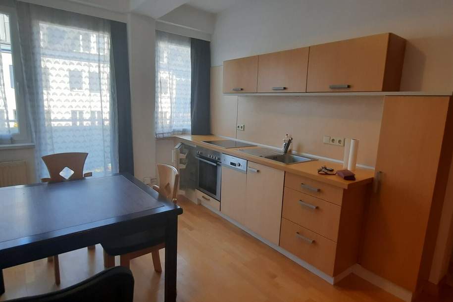 2 Zimmer - Stadtwohnung mit Balkon , auch als Personalwohnung oder Büro geeignet, Wohnung-miete, 888,00,€, 9900 Lienz