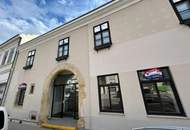 Repräsentatives Geschäftslokal am Hauptplatz von Laa an der Thaya – hell, großzügig &amp; vielseitig nutzbar