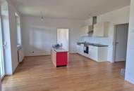SCHÖNE 3-ZIMMERWOHNUNG MIT TRAUMTERRASSE
