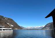 Lichtdurchfluteter Traum mit umlaufender Terrasse und Blick auf den See