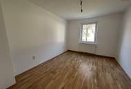 Sie suchen Ruhe und grüne Idylle gepaart mit 1A-Infrastruktur? Wir haben das Richtige für Sie! Tolle Wohnung in traumhafter Lage! Komplett saniert, wie Erstbezug, sofort verfügbar!