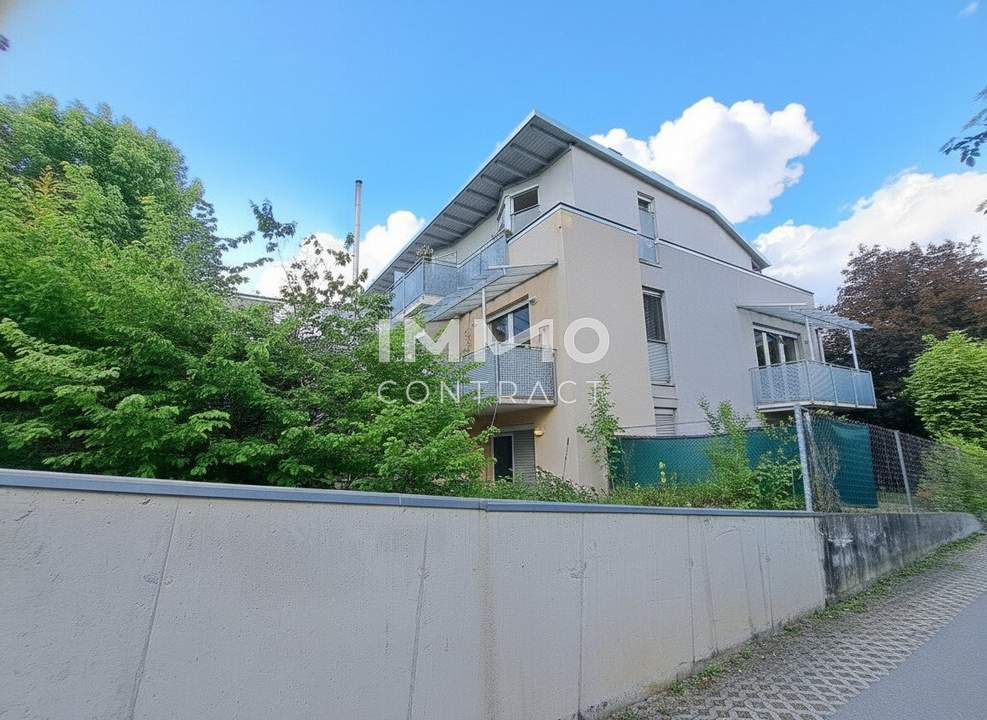 Sonnige Singlewohnung mit Balkon in ruhiger Lage - Schwimmschulkai 96 Top 12