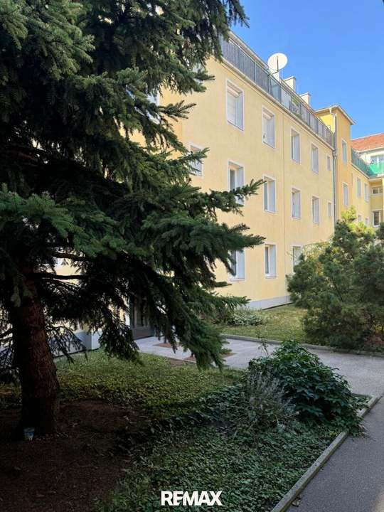 2-Zimmer-Wohnung mit moderner Küche in ruhiger Lage