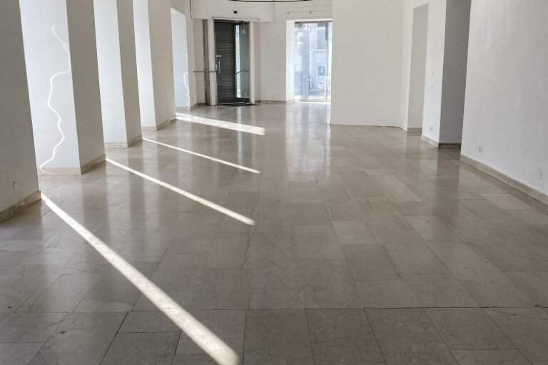 Großzügiges, modernes Geschäftslokal / Büro / Praxis mit großen Auslagenflächen Nähe Hütteldorfer Straße!, Gewerbeobjekt-miete, 2.193,79,€, 1140 Wien 14., Penzing