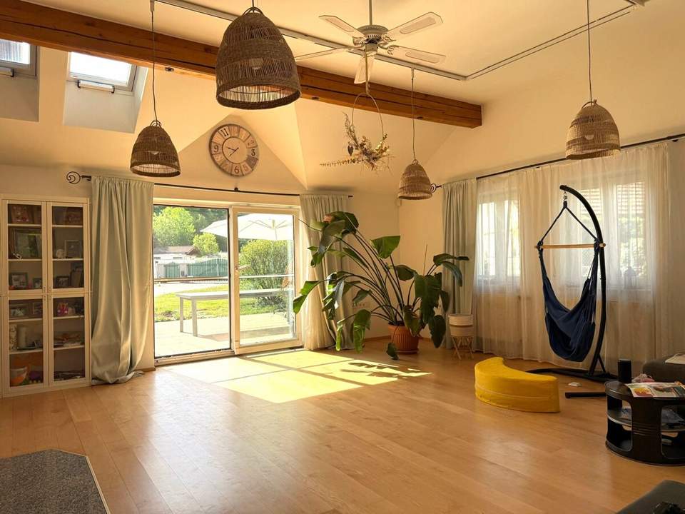LANDHAUS MIT PLATZ FÜR DIE GANZE FAMILIE
