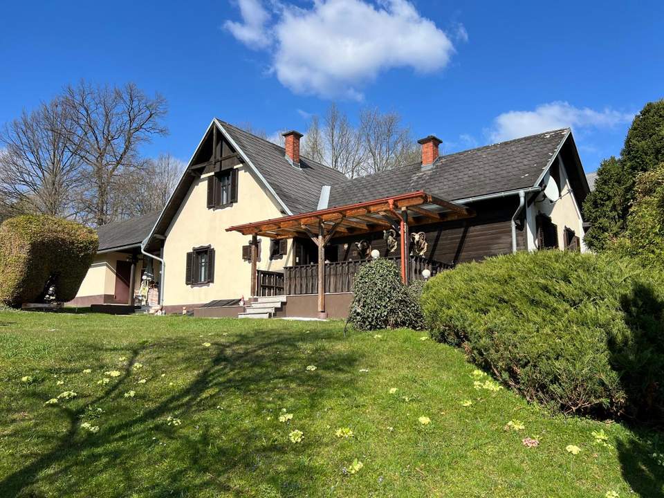 Landhaus mit großem Grundstück in Toplage in Frohnleiten