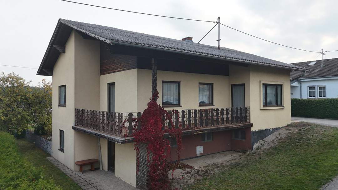 Charmantes Einfamilienhaus in Leopoldschlager Siedlungsrandlage mit gepflegtem Garten