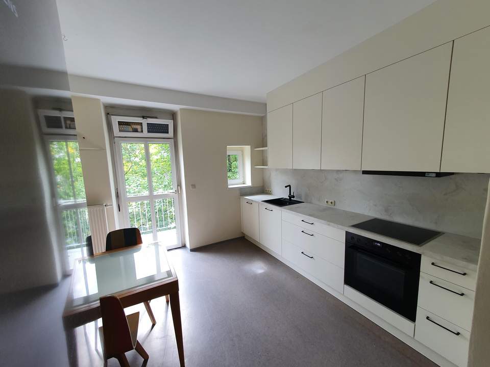 Hochwertige Altbauwohnung mit Balkon in Toplage in Graz Eggenberg