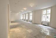 Erstbezug nach Sanierung – Repräsentatives Altbau-Büro nahe Rathaus mit Terrasse