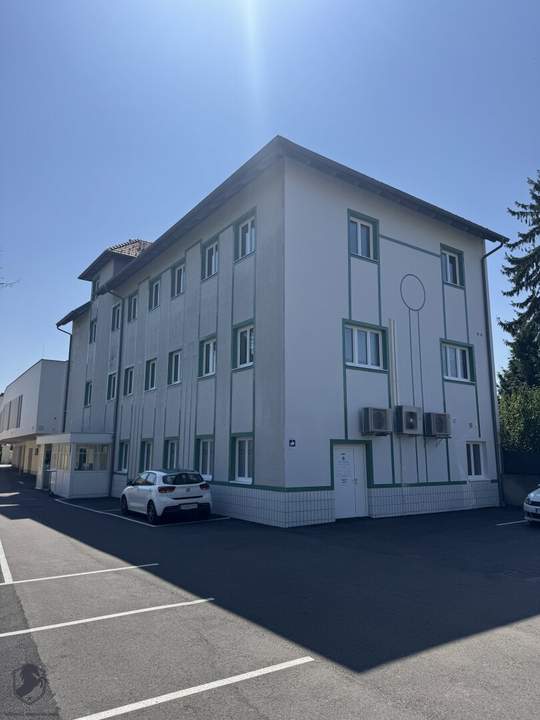 Barrierefreie Praxisfläche im 2. OG nahe Zentrum Tulln