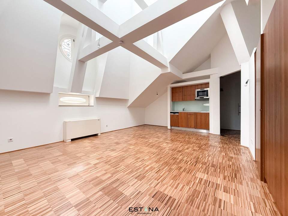 Dachgeschosswohnung - perfekt für Pärchen