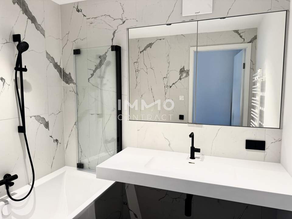 4-Room Designer Residence: Directly at the main train station - Commission-free